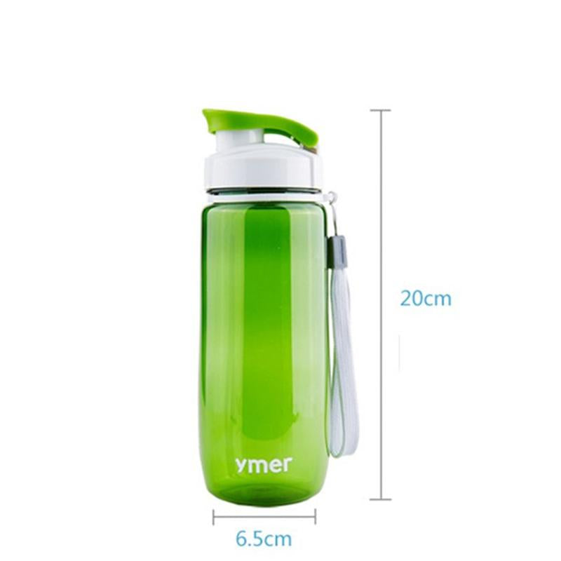 Gourde type Bouteille d'eau pratique de 560ml avec clapet anti-fuite le compagnon idéal pour votre sport.